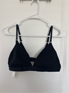 Fabletics Black Triangle Wireless Bralette